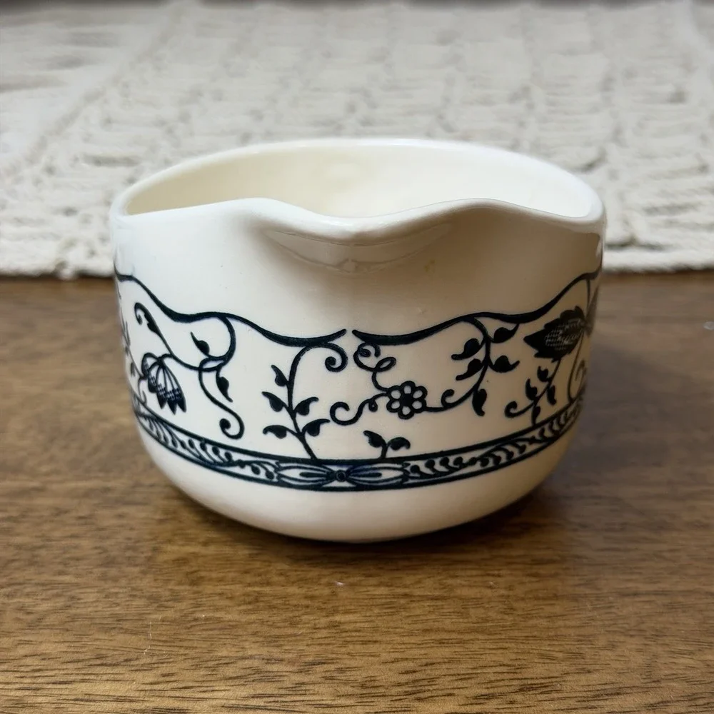 ROYAL USA Doorn Blue Onion Creamer Replacement Gravy Boat Floral Boho Cottage